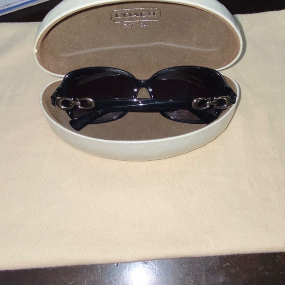 Coach sunglasses with case - Picture 5 of 7